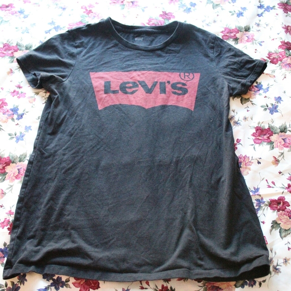 Levi's tee - Picture 1 of 2